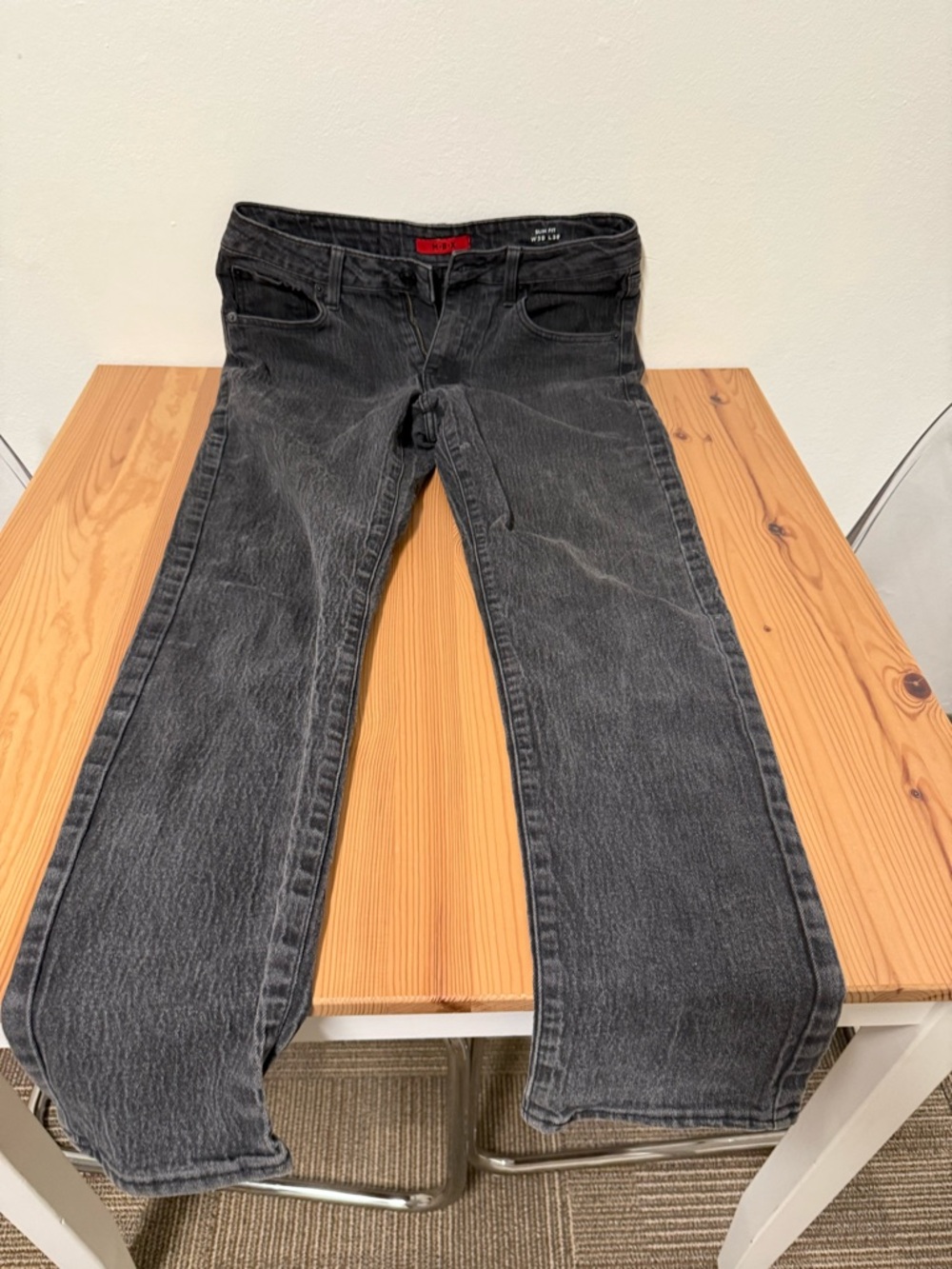 Women's Gray Straight-Leg Jeans